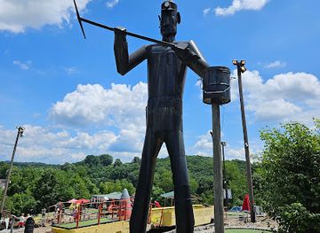 west-virginia/fairmont/landmark/coal-country-miniature-golf