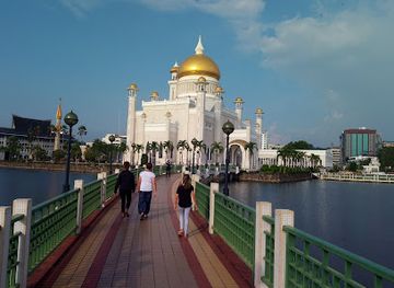 brunei/bandar-seri-begawan/gadong/landmark/brunei-waterfront
