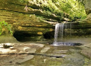 illinois/starved-rock-state-park/landmark/lasalle-canyon