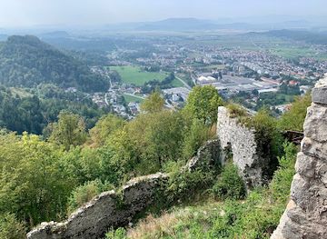 slovenia/southeast-slovenia/landmark/stari-grad