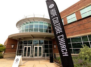 illinois/elgin/landmark/the-centre-of-elgin