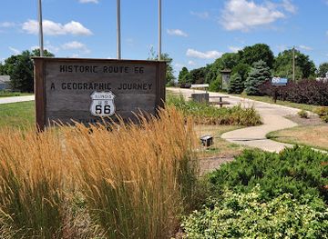 illinois/western-illinois/landmark/historic-route-66