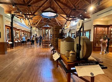 tennessee/jack-daniel-s-distillery/landmark/jack-daniel-s-distillery-visitor-center