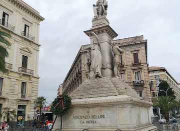 italy/catania/borgo-sanzio/landmark/statue-of-vincenzo-bellini