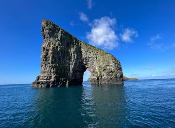 faroe-islands/vagar-island/landmark/drangarnir