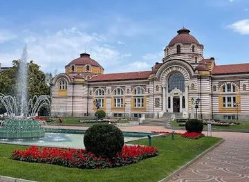 bulgaria/moesia/landmark/central-baths-banski-square