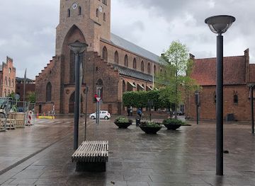 denmark/odense/landmark/the-maiden-jump