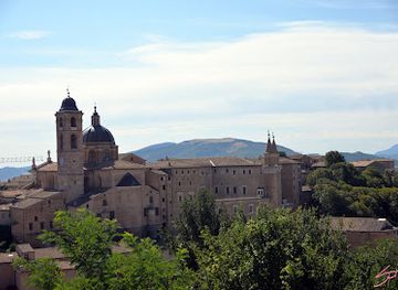 italy/urbino/landmark/guide-turistiche-urbino