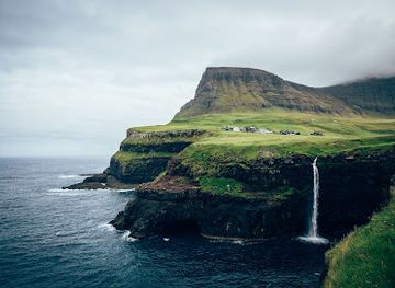 faroe-islands/skuvoy/landmark/guide-to-faroe-islands