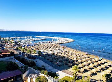 cyprus/larnaca-salt-lake/landmark/kastella-beach-blue-flag