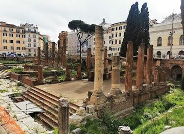 vatican-city/sistine-chapel/landmark/largo-di-torre-argentina-via-di-s-nicola-de-cesarini