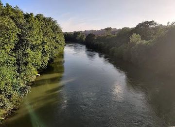 italy/rome/landmark/lungotevere-testaccio