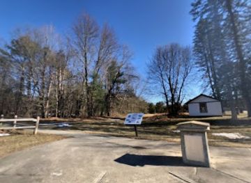 new-york/saratoga-springs/landmark/saratoga-springs-cross-country-sign