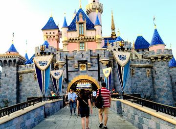california/anaheim/disneyland-resort/landmark/sleeping-beauty-castle-walkthrough