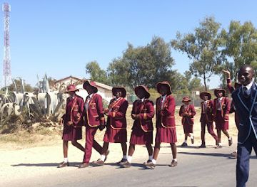 zimbabwe/chinhoyi/landmark/nemakonde-high-school