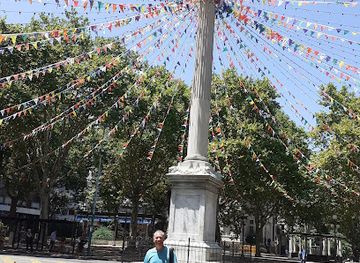 uruguay/metropolitan-area/landmark/fountain-of-the-padlocks