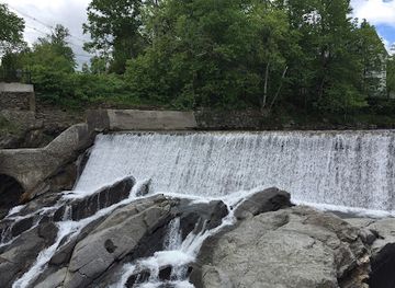 vermont/quechee-gorge/landmark/quechee-historic-mill-district