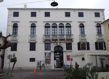 Palača Belgramoni-Tacco / Palazzo Belgramoni-Tacco