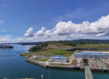 panama/colon/landmark/centro-de-visitantes-agua-clara