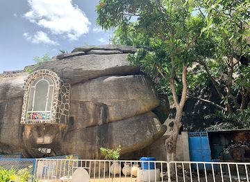 benin/zou/landmark/our-lady-of-arigbo-cave-catholic-church