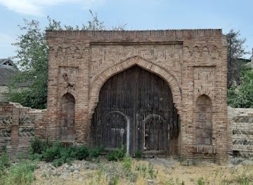 azerbaijan/greater-caucasus/landmark/tarixi-ev-nizami-kinosu-ckiln-ev