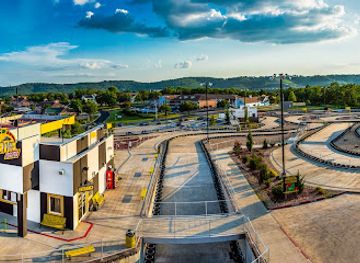 tennessee/pigeon-forge/landmark/xtreme-racing-center-of-pigeon-forge