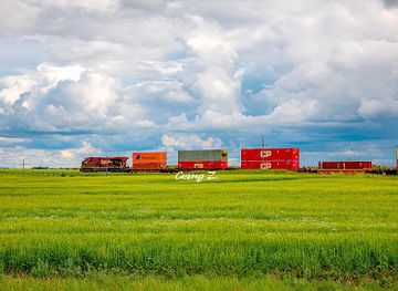 canada/prairies/landmark/wolseley-swinging-bridge