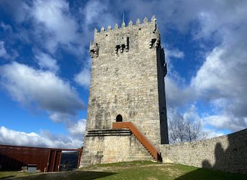 portugal/tras-os-montes/landmark/montalegre-castle