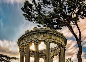 spain/madrid/landmark/jardin-del-capricho