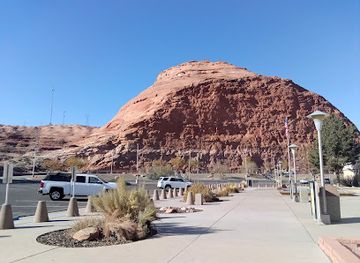 arizona/page/landmark/glen-canyon-dam-bridge