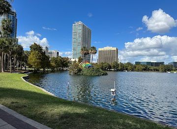 florida/orlando/lake-buena-vista/landmark/lake-eola-park
