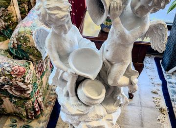 west-virginia/beckley/landmark/classy-clutter-antiques-and-consignment-shop