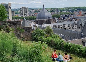 belgium/liege/landmark/coteaux-de-la-citadelle