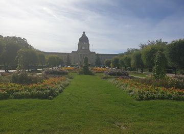canada/regina/cathedral-village/landmark/walter-scott-memorial