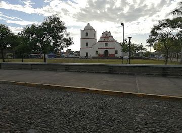 nicaragua/leonese-plains/landmark/ruinas-de-la-ermita-de-veracruz