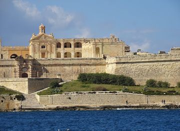 malta/birgu/landmark/birgu-waterfront