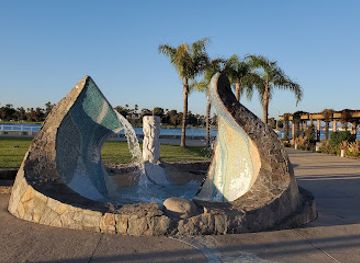 california/coronado/landmark/glorietta-bay-park-promenade