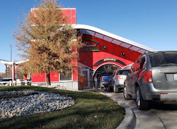 kansas/garden-city/landmark/tunnel-car-wash