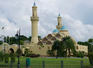 brunei/tutong/landmark/ash-shaliheen-mosque