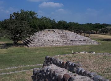 mexico/pacific-coast/landmark/zona-arqueologica-la-campana
