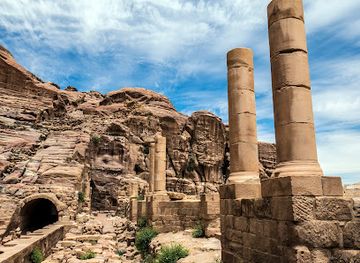jordan/petra/landmark/nabatean-theatre