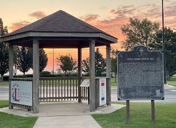 illinois/northwestern-illinois/landmark/lincoln-highway-seedling-mile-historical-marker