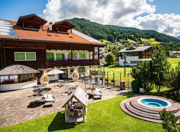 italy/val-gardena/landmark/hotel-hell