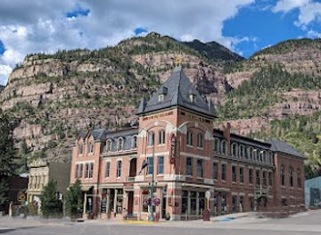 colorado/ouray/landmark/ouray-books