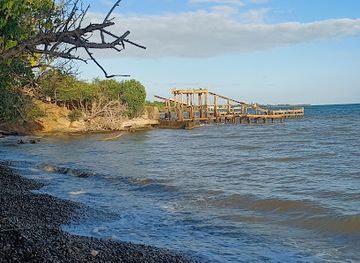 puerto-rico/south-region/landmark/ruinas-de-los-muelles-de-la-hacienda-felicia