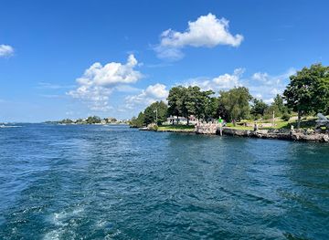 new-york/thousand-islands/landmark/1000-islands-parkway-east-rockport-brockville-sign
