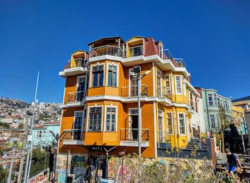 chile/valparaiso/landmark/ascensor-reina-victoria