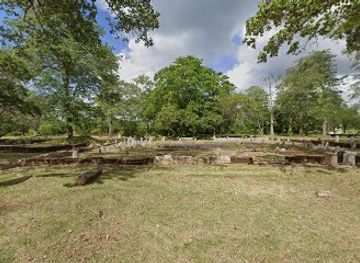 sri-lanka/anuradhapura/landmark/buddhist-railing