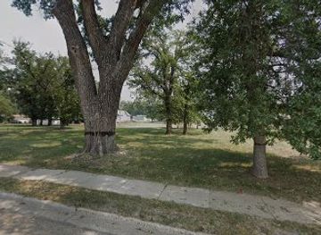 north-dakota/minot/landmark/biggest-cottonwood-in-minot