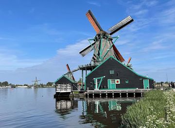 netherlands/kennemerland/landmark/windmillgirls